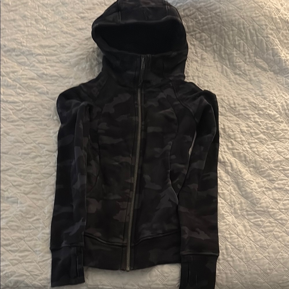 Lululemon Black Camouflage Hooded Zipup